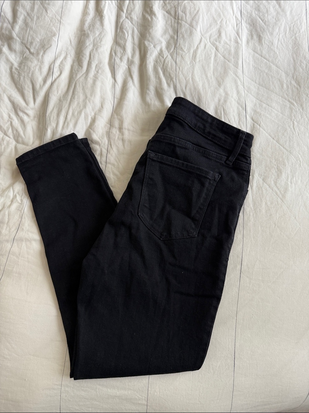 Old Navy Women's Skinny Jeans in Black